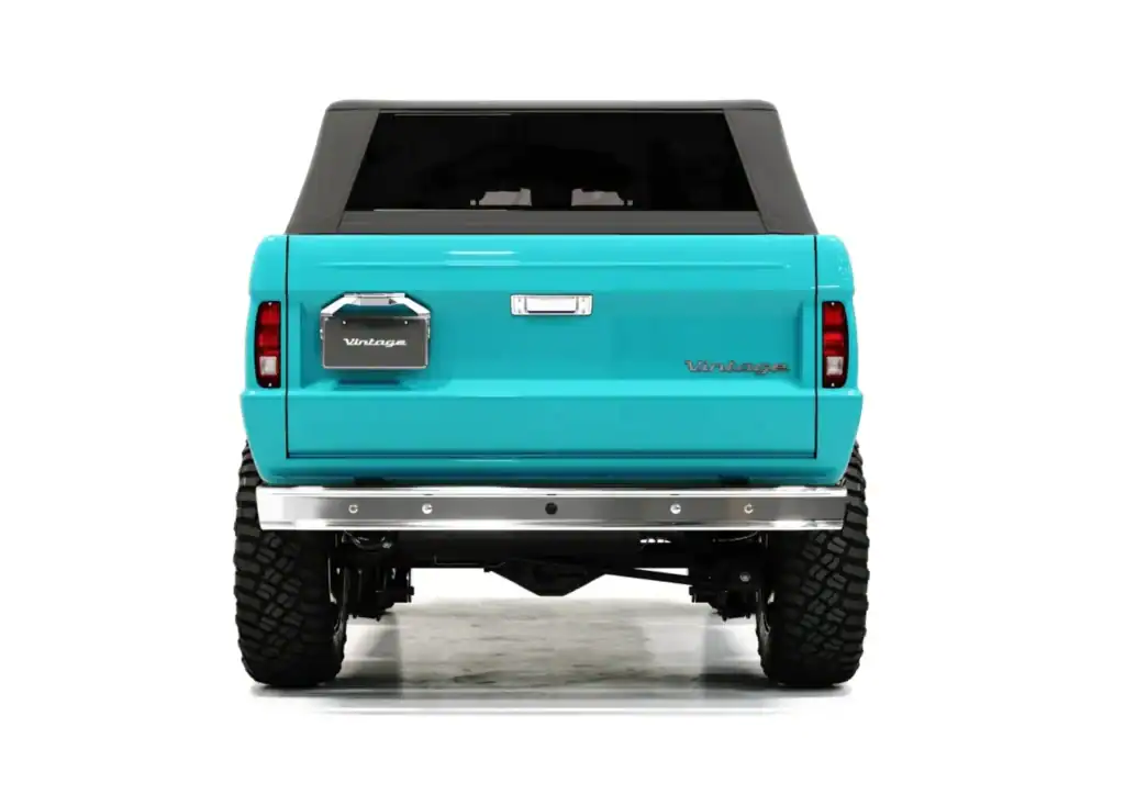 Caribbean Turquoise photo 3